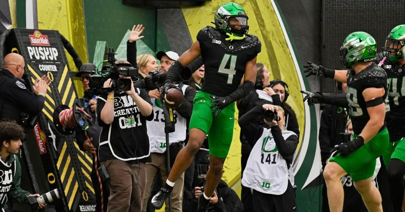 Oregon Corner Brandon Finney is celebrating after a pick six against the Indiana Hoosiers, in Autzen Stadium on Oct 11, 2025.
