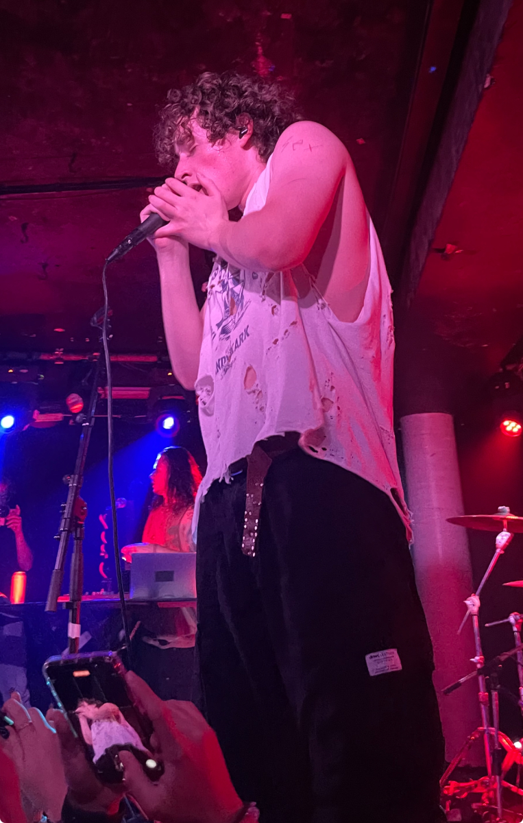 Thxsomch performing in London, 2023.
